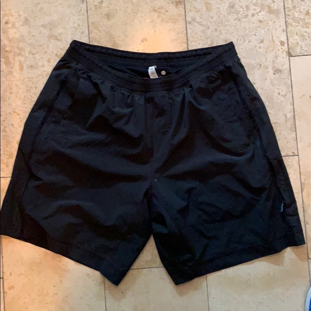 Men’s XL black lululemon workout shorts